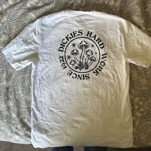Dickies mushroom graphic tee